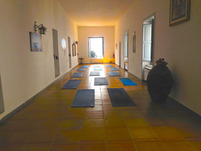 yoga retreats and teacher trainings into yoga shala in amalfi, sorrento, campania, Italy